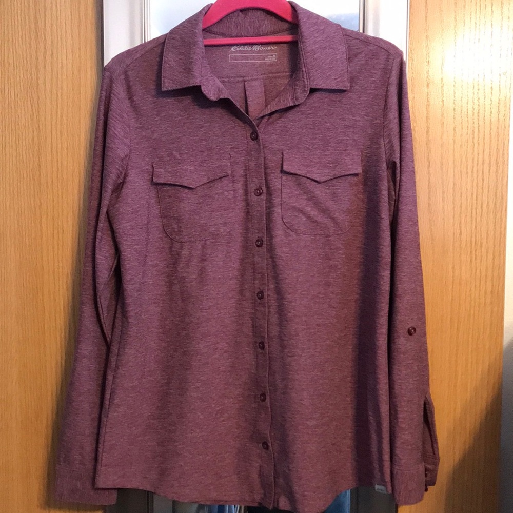 Heather red Eddie Bauer size Medium button up with convertible roll up sleeves